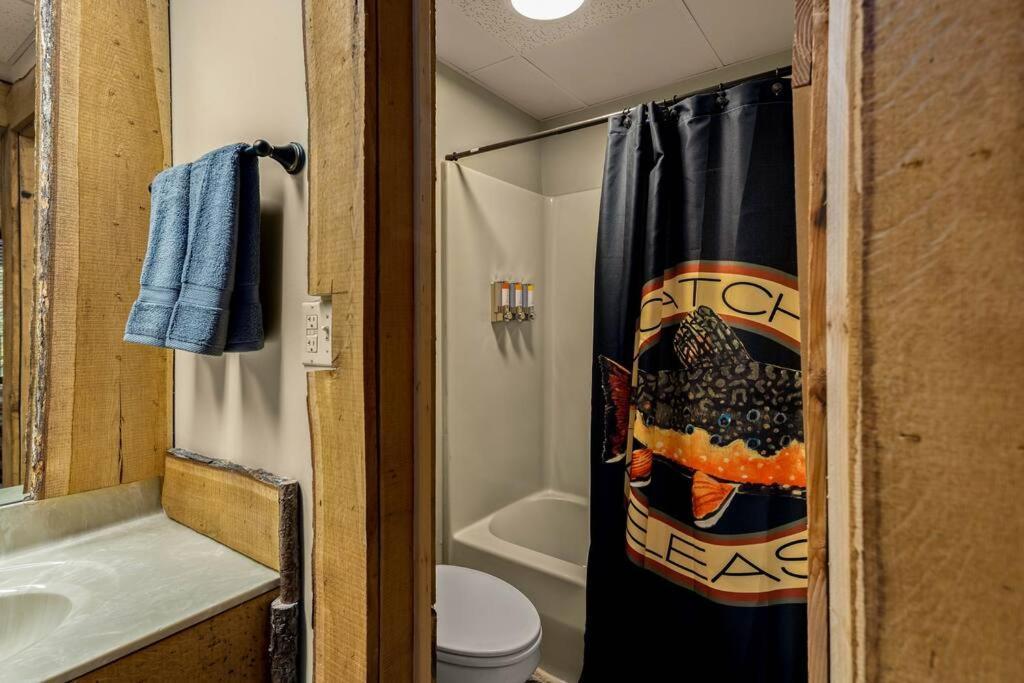 Stonegate Lodge King Bed Wifi 50 Roku Tv Salt Water Pool Room #104 Юрика-Спрінгс Екстер'єр фото